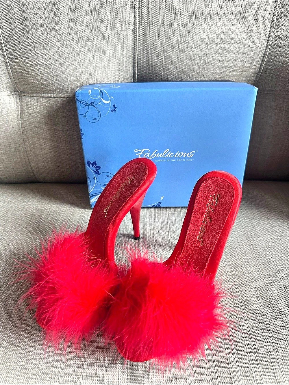 Fabulicious Amour-03 Red Feather High Heels size 8